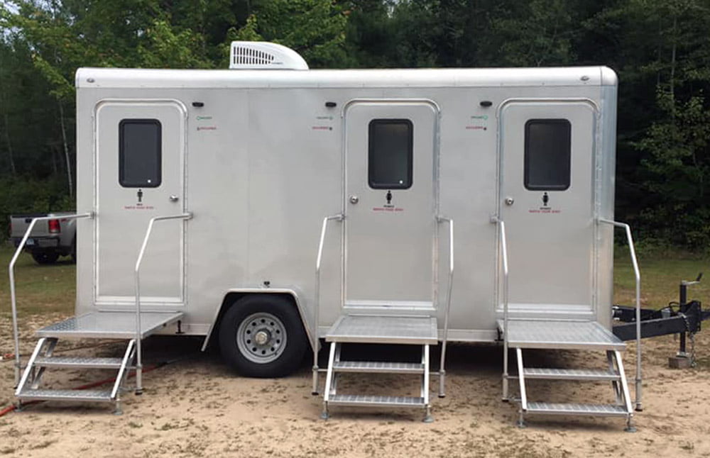 Luxury Restroom Trailers - Kerkstra Services